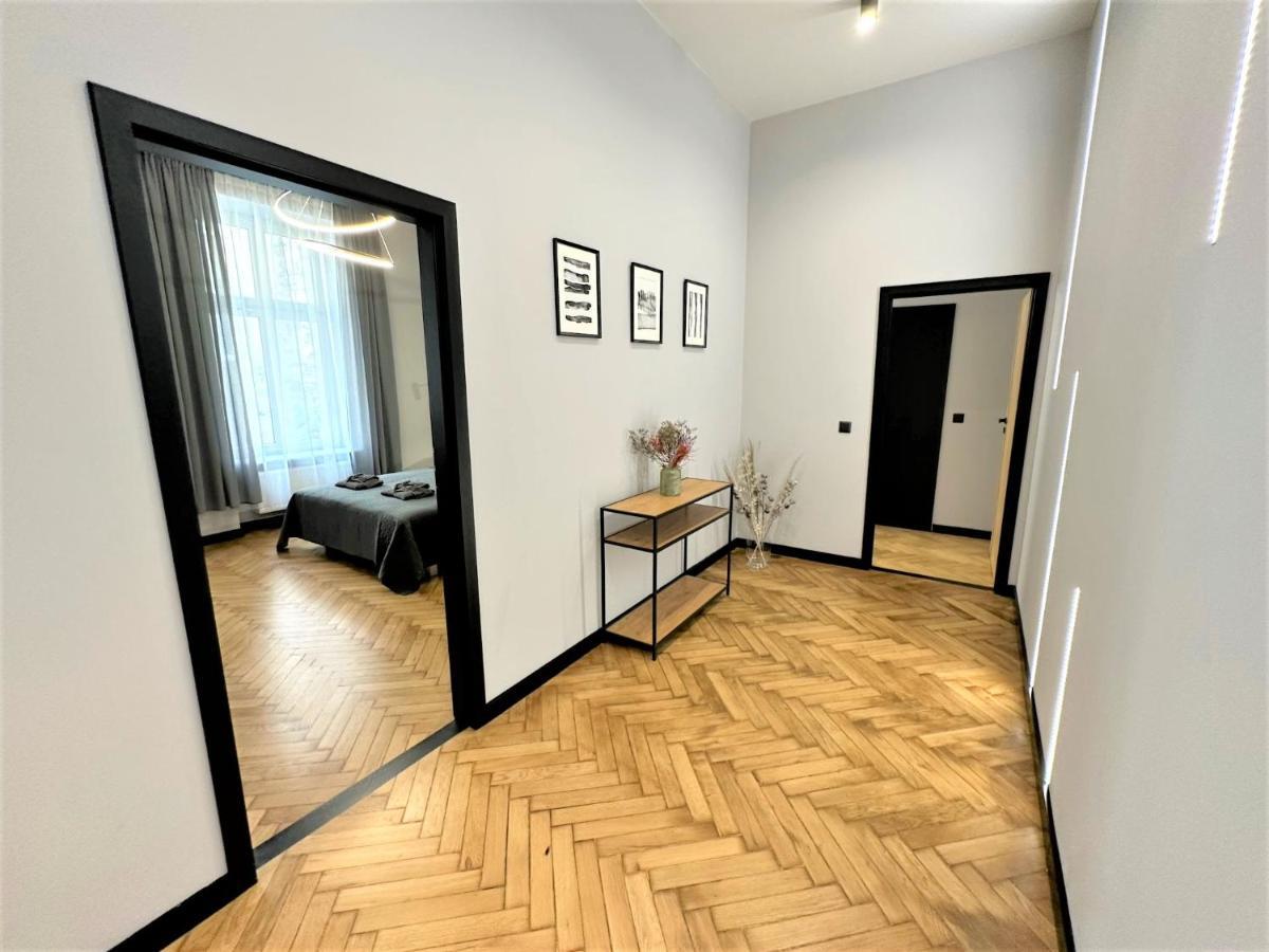 Luxury 100M2 Loft Design-Apartment At Wawel + Netflix Cracóvia Exterior foto